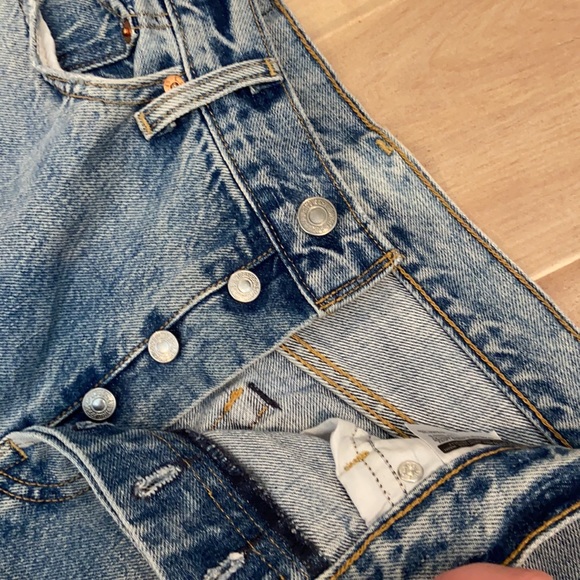 Levis high waist jeans, size w29 - Picture 4 of 8